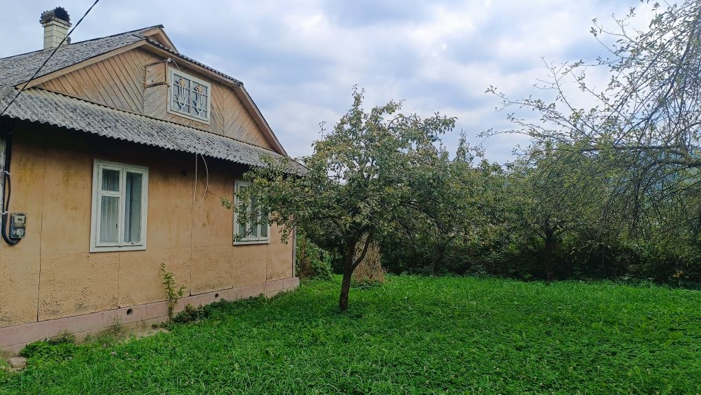 Будинок земля в горах с. Розтоки