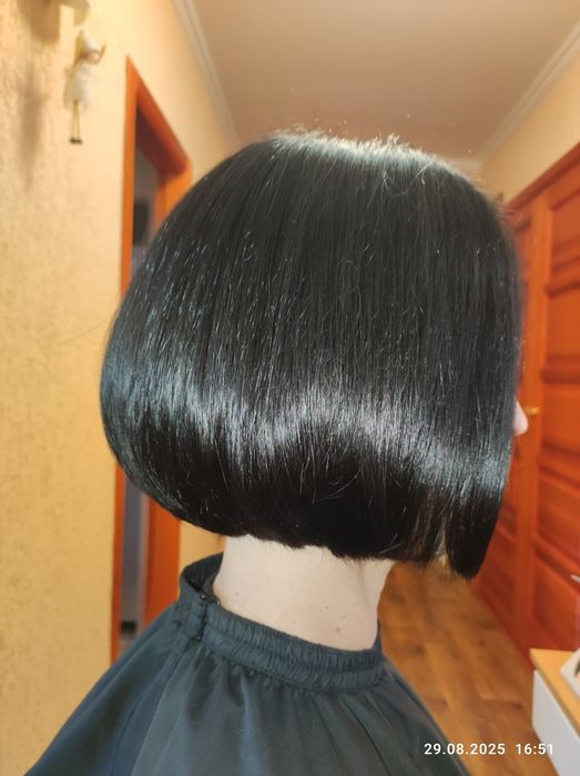 Перукар жіночий , макіяж, фарбування