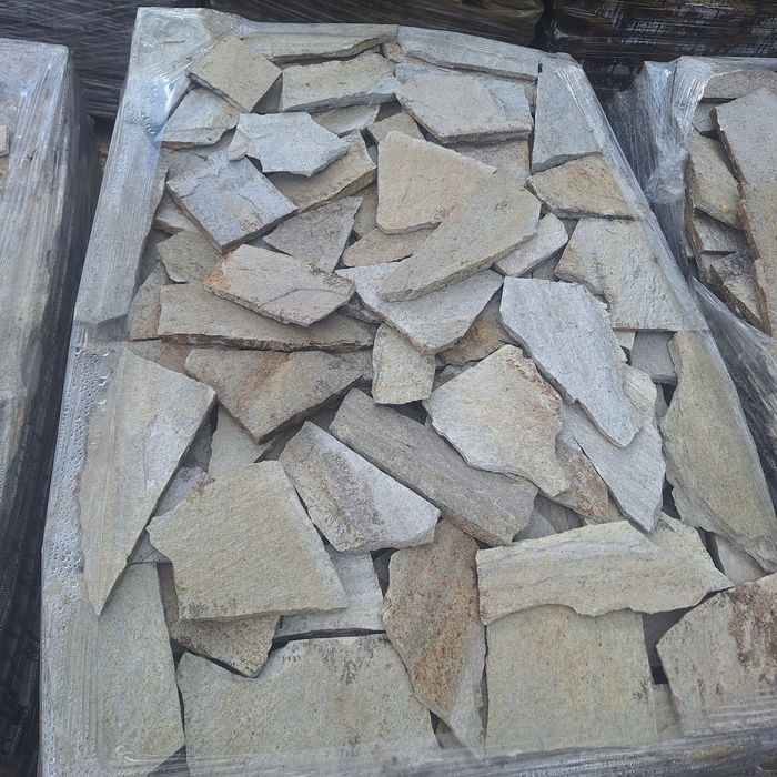 Kamień na elewację naturalny gnejs elewacyjny twardy płaski gr 1-3 cm