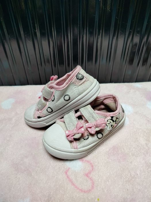 Sandały H&M Minnie r 22 dla dziewczynki i trampki Minnie