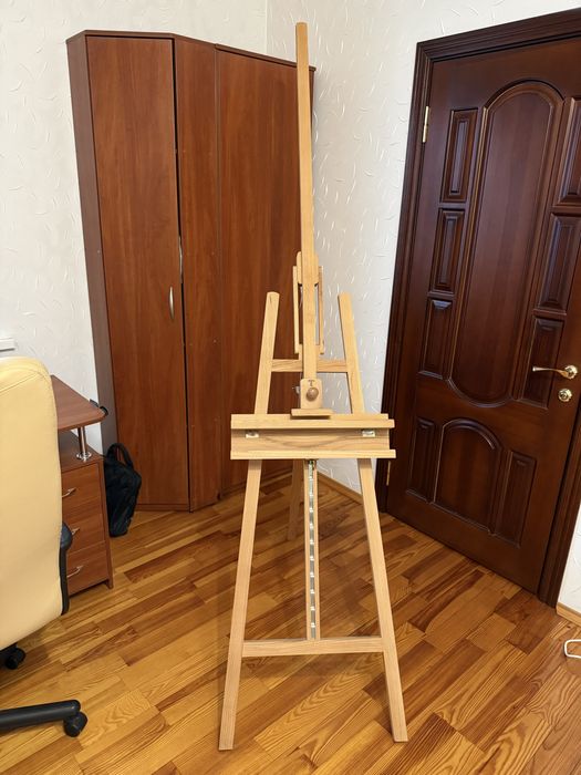 Мольберт 240 см.