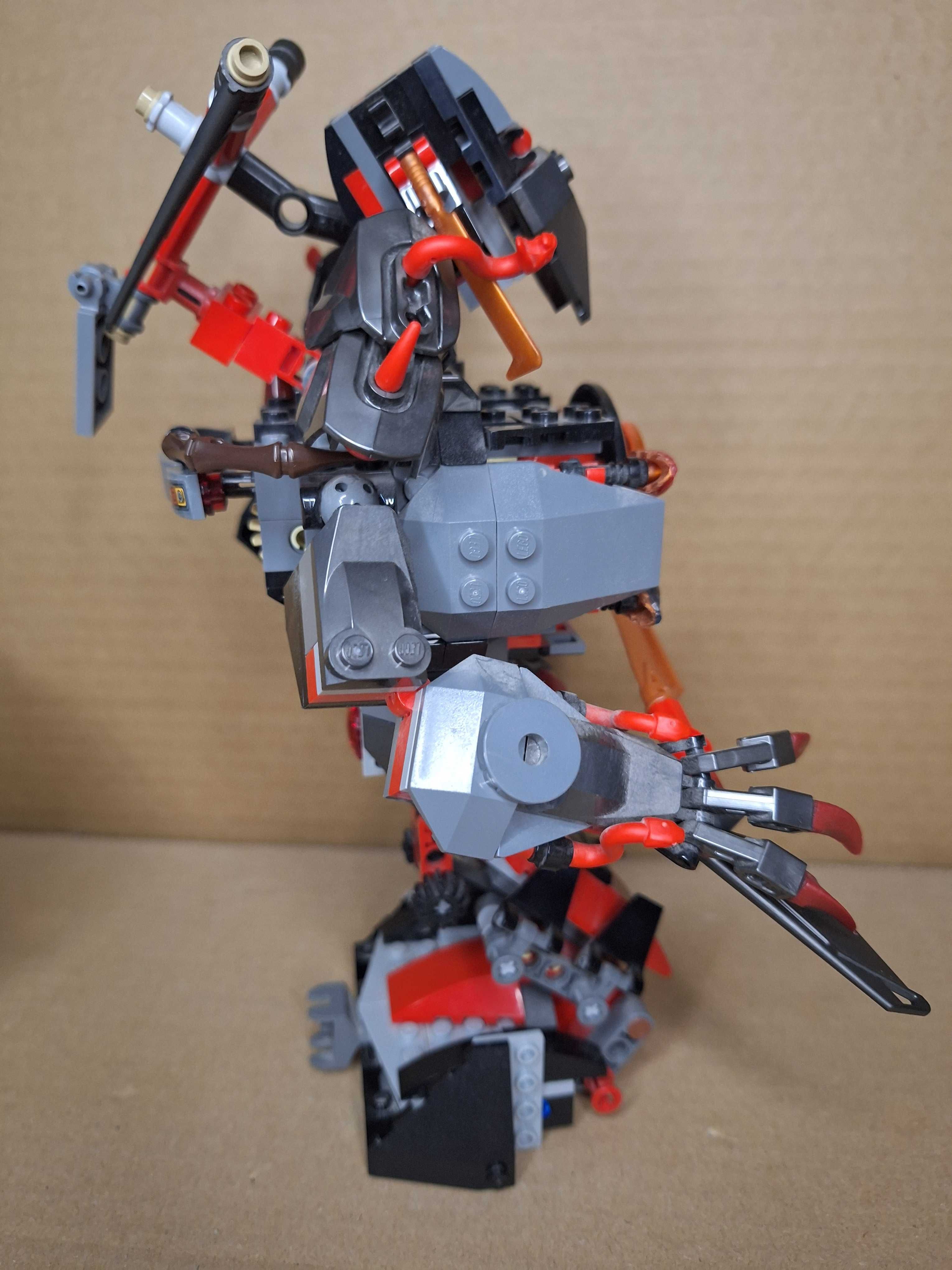 Główna budowla lego z zestawu 70626 Dawn of Iron Doom