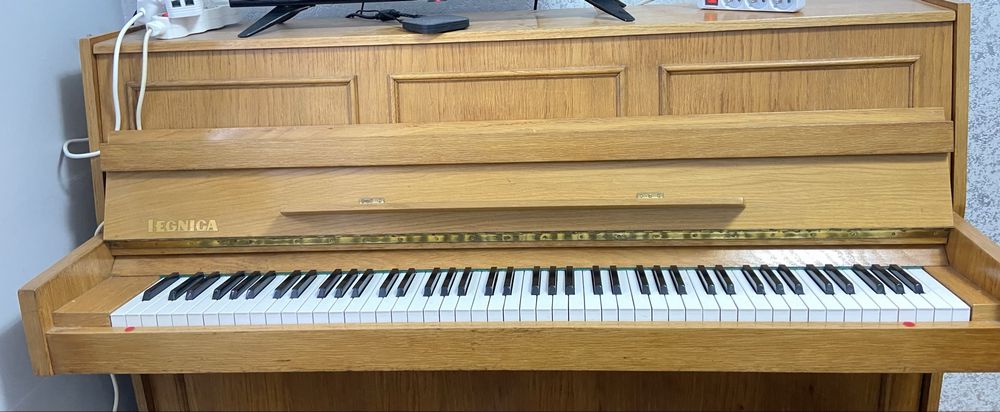 Pianino Legnica w dobrym stabie