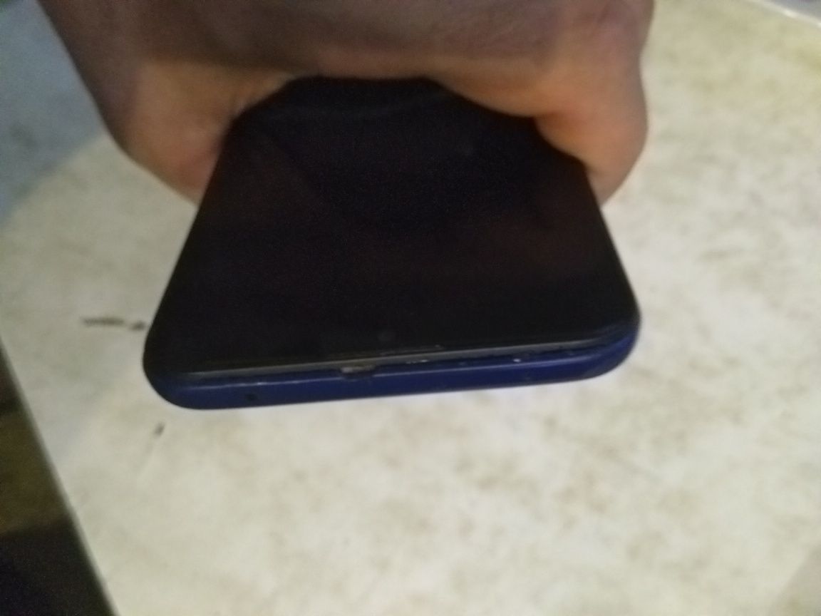 Xiaomi redmi 8 blue, 4/64. Під відновлення або запчастини.
