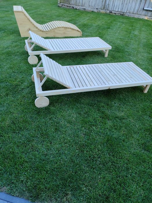 Leżak ogrodowy drewniany