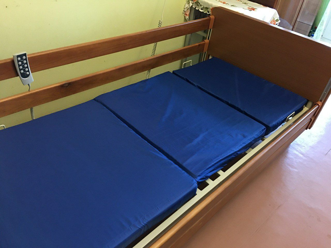 Кровать медична ліжко кровать медицинская