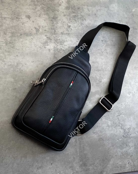 Кожаная мужская итальянская сумка слинг на молниях. Шкіряна сумка