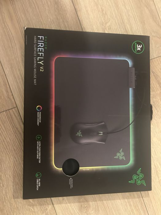 Świecąca podkładka gamingowa pod myszke dla graczy Ryzen