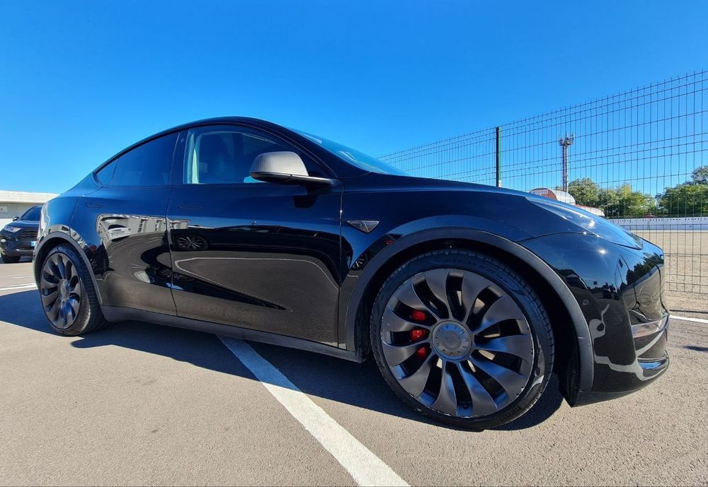 Tesla Model Y Dual Motor Performance 2021