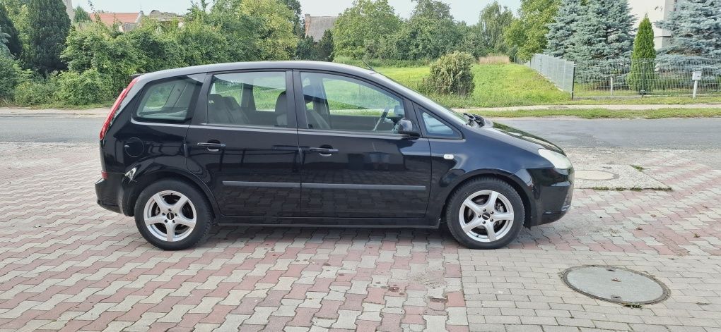 Ładnym Ford C-MAX,  przegląd na rok ,stan bdb.