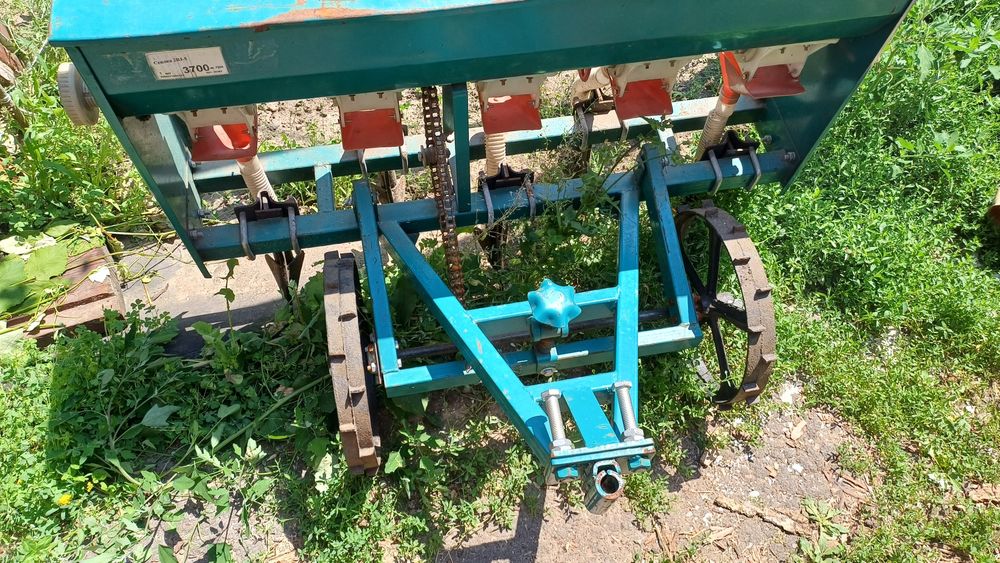 Продам сіялку до мотоблока