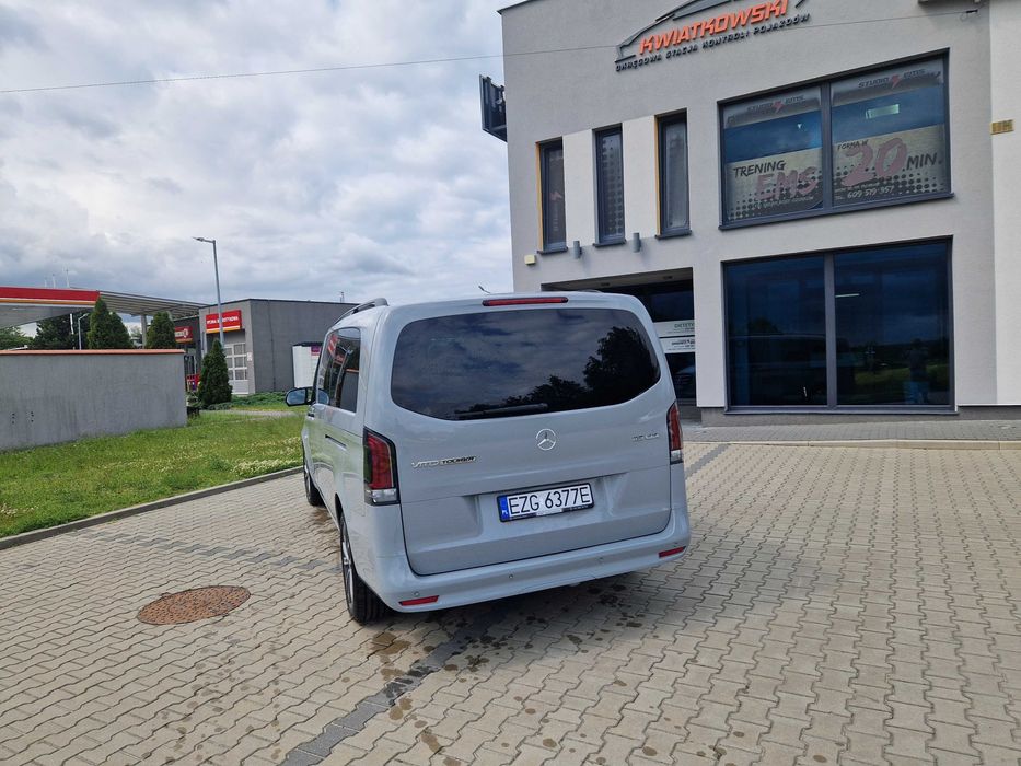 Wynajem bus 8 osobowy Mercedes Vito Tourer