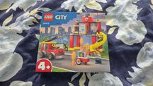 LEGO® 60375 City - Remiza strażacka i wóz strażacki
