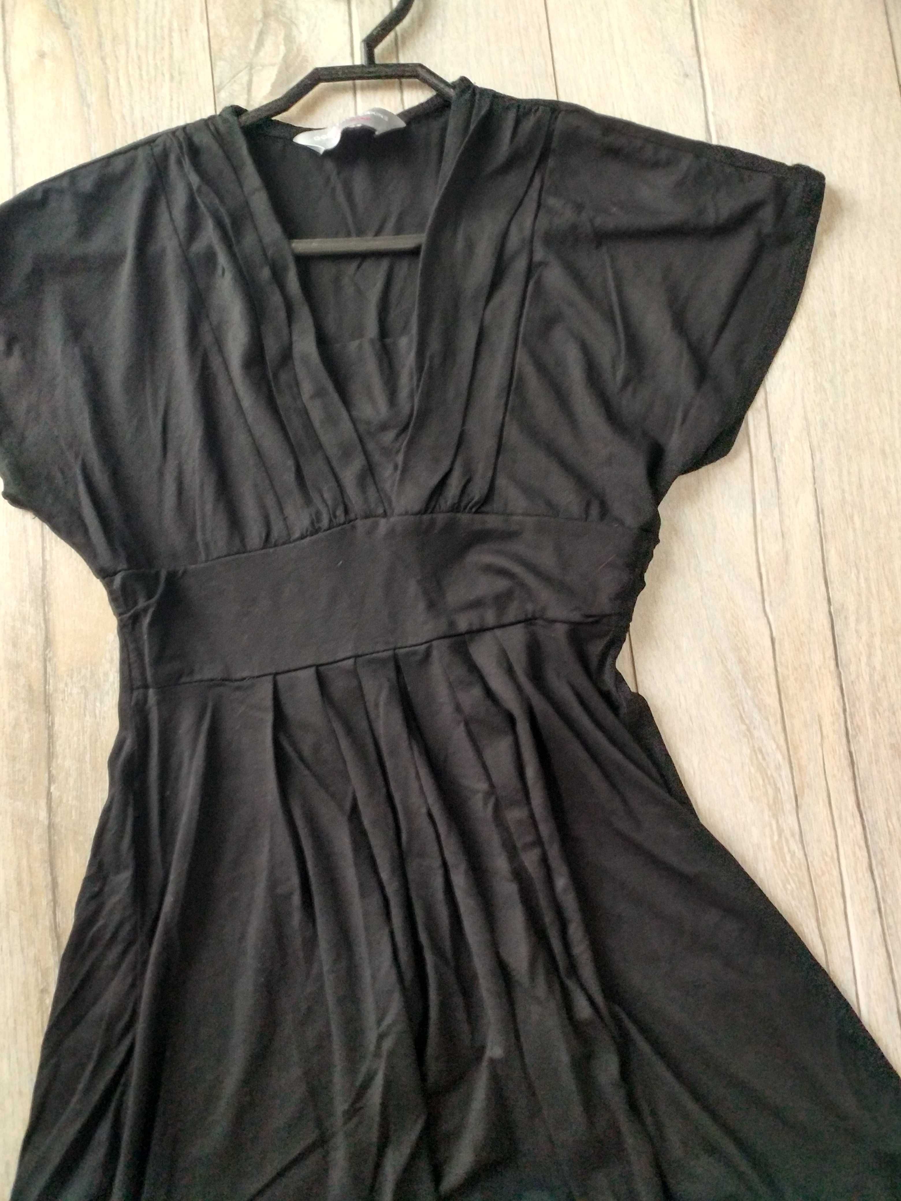 Czarna sukienka rozmiar XS