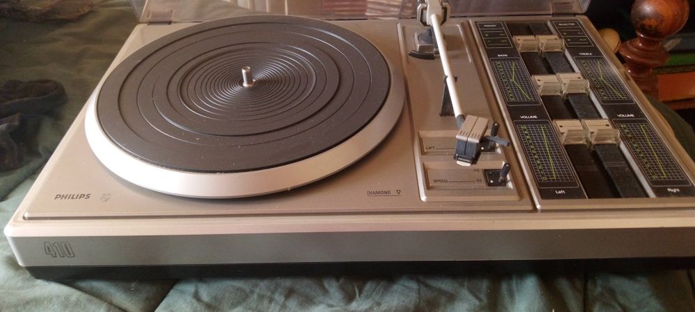 Gira discos antigo a funcionar bem