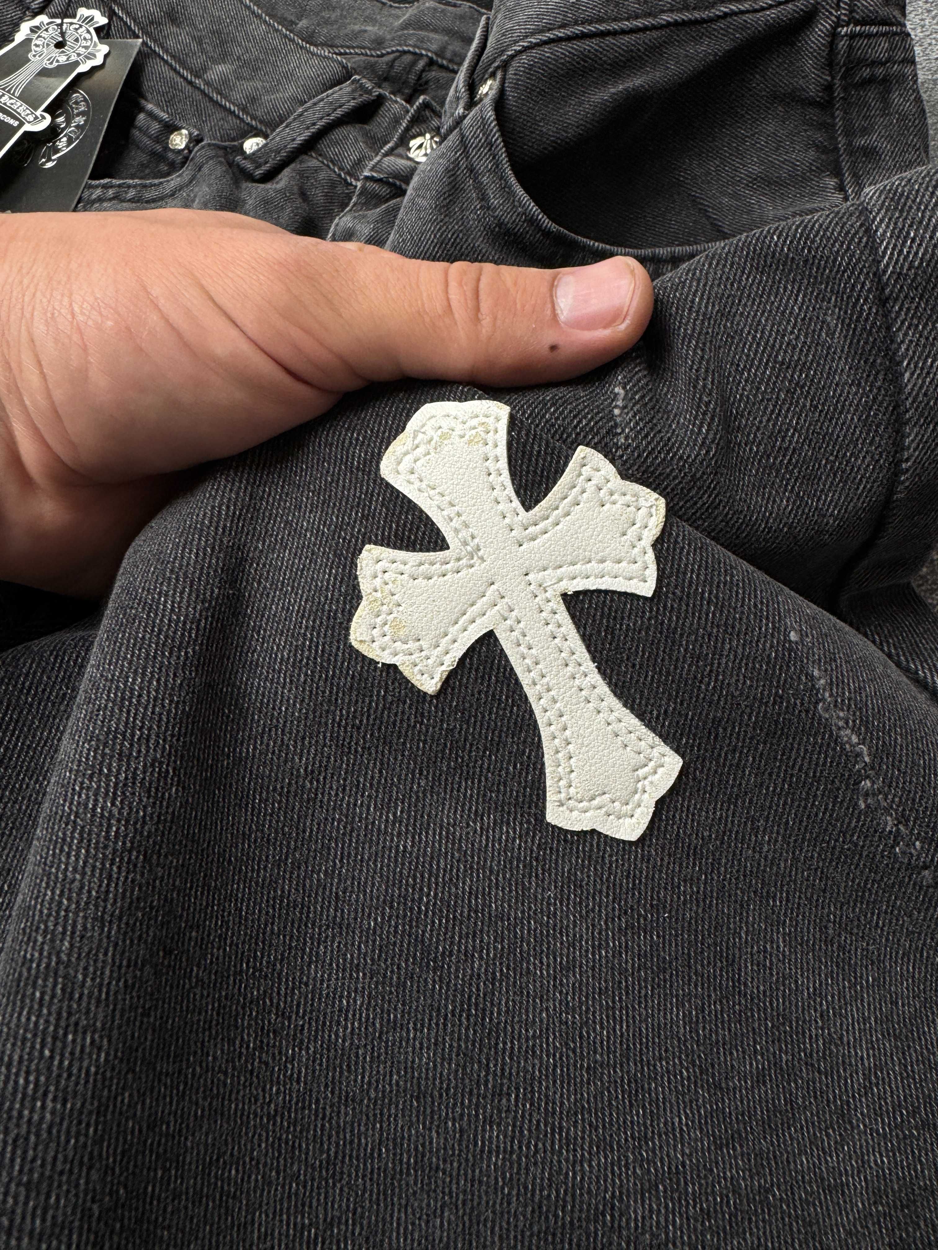 Джинсові шорти Chrome Hearts з дефектом