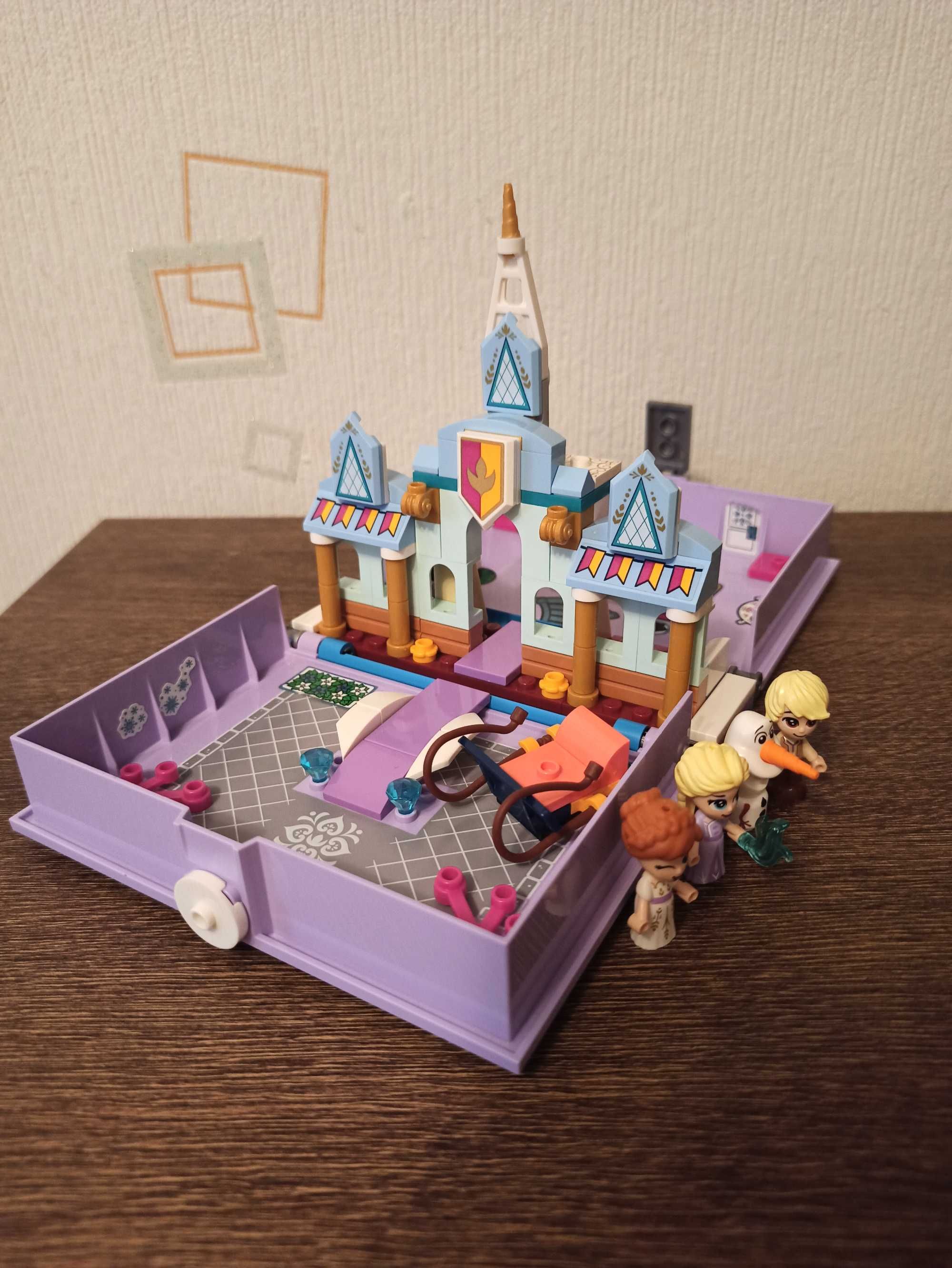 Б/В Конструктор Lego Friends Frozen