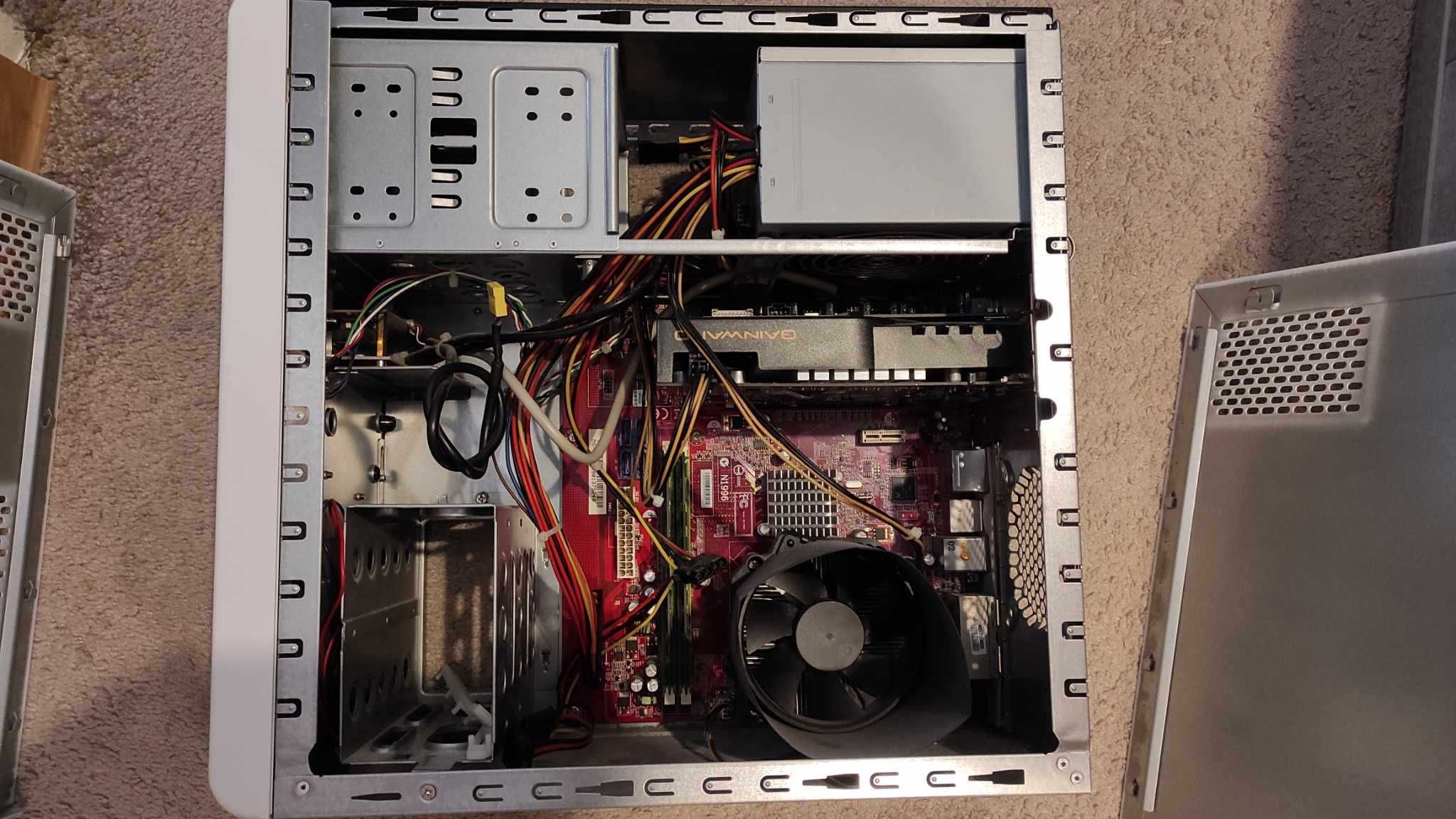 Komputer na części [W środku CPU, GPU, MOBO, RAM, PSU]