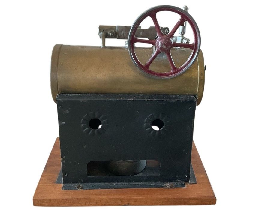 Antiga máquina a vapor , rara !