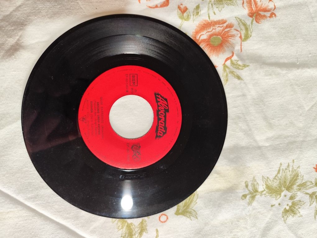 Vendo disco vinil single Quim barreiros 1973