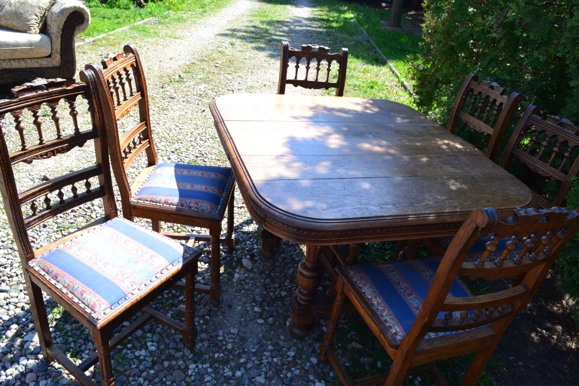 Stół eklektyczny z 6 krzesłami