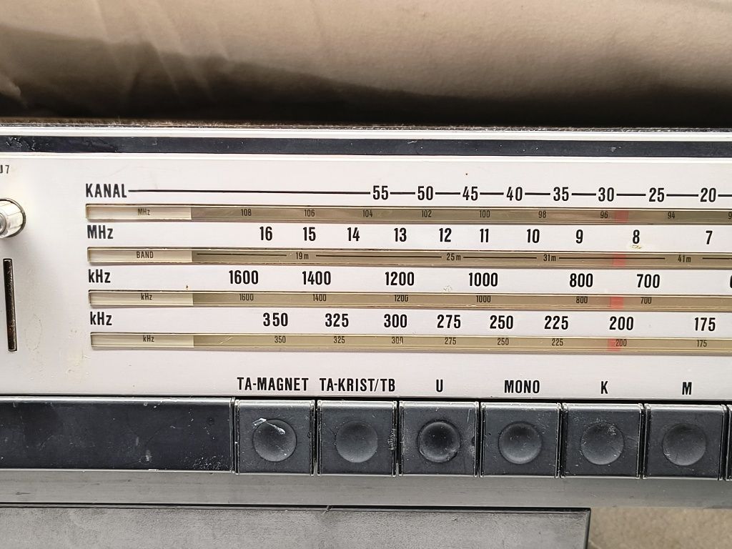Amplituner Grundig RTV 800