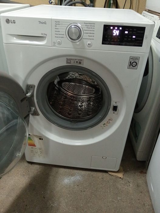Máquina de lavar roupa LG 10,5kg