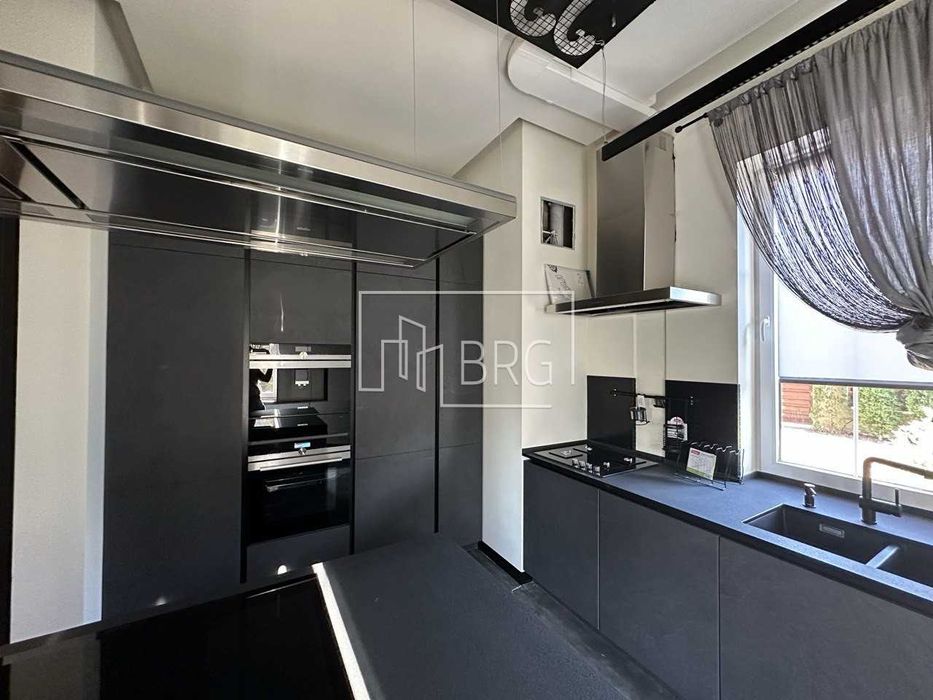 Продажа дома с бассейном и выходом на канал Днепра Дамба Козин без%