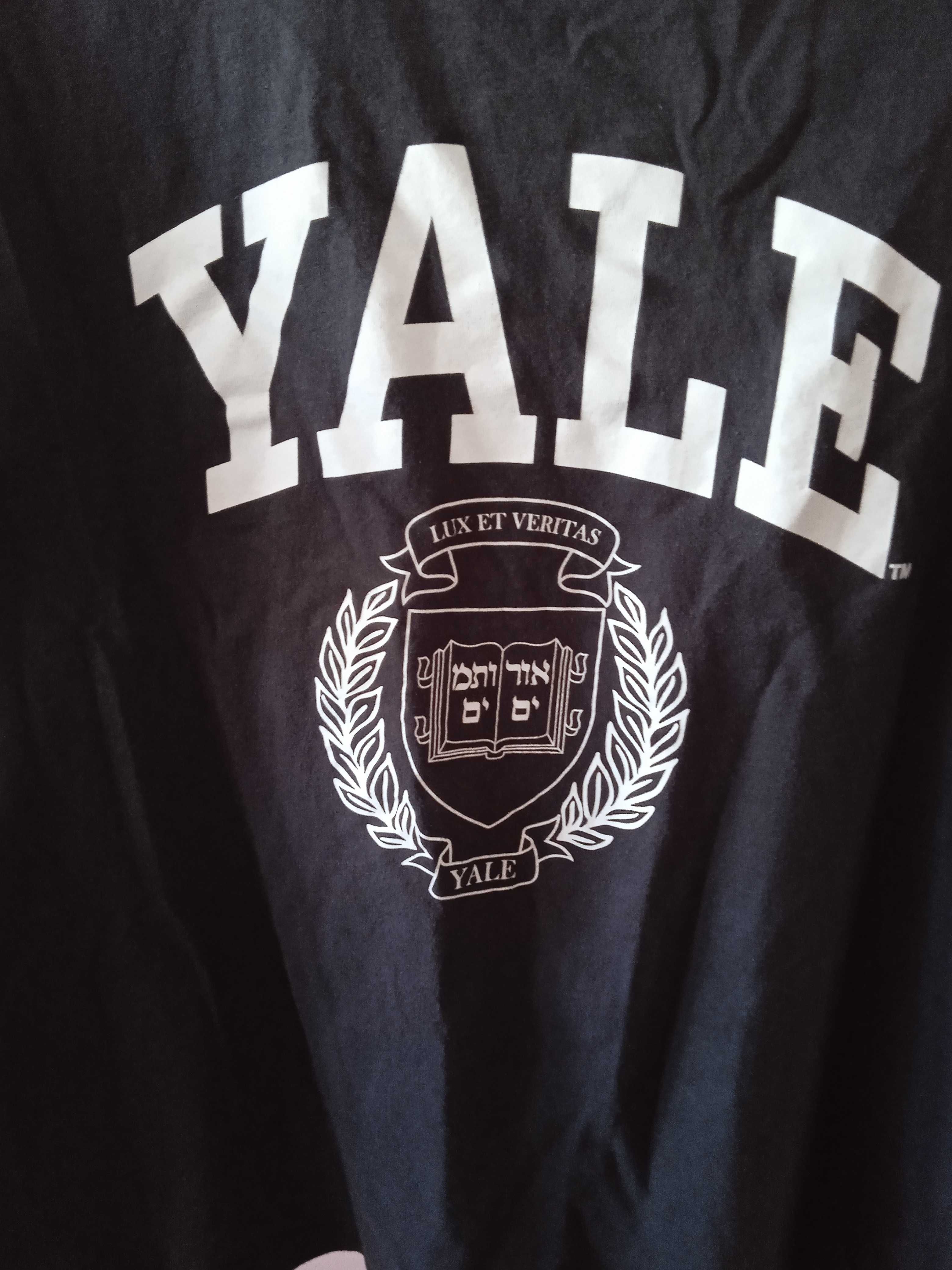 T-shirt Preta "Yale University"