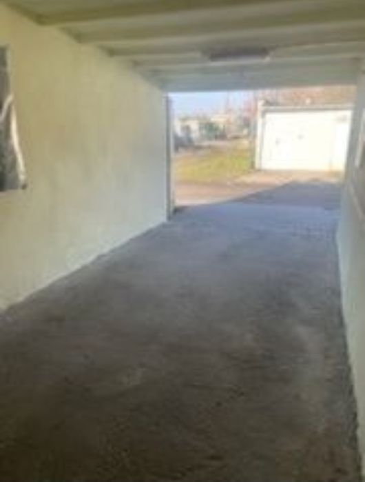 Garaż do wynajęcia lub sprzedaż Kopernika jest w garażu prąd