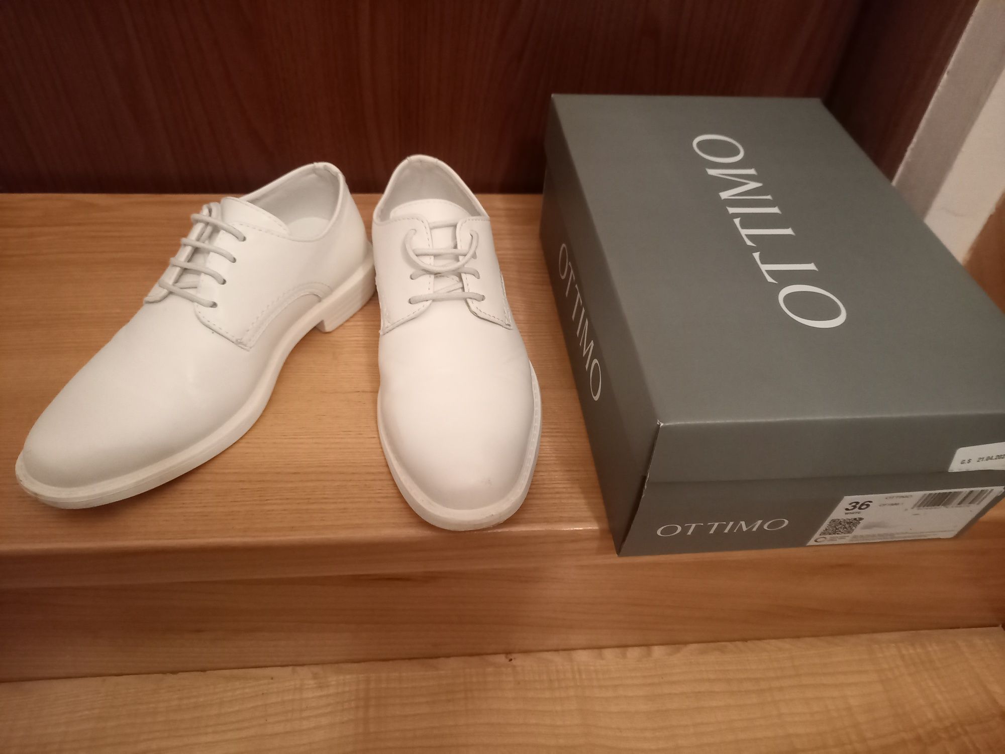 Buty komunijne białe Ottimo 36 CCC