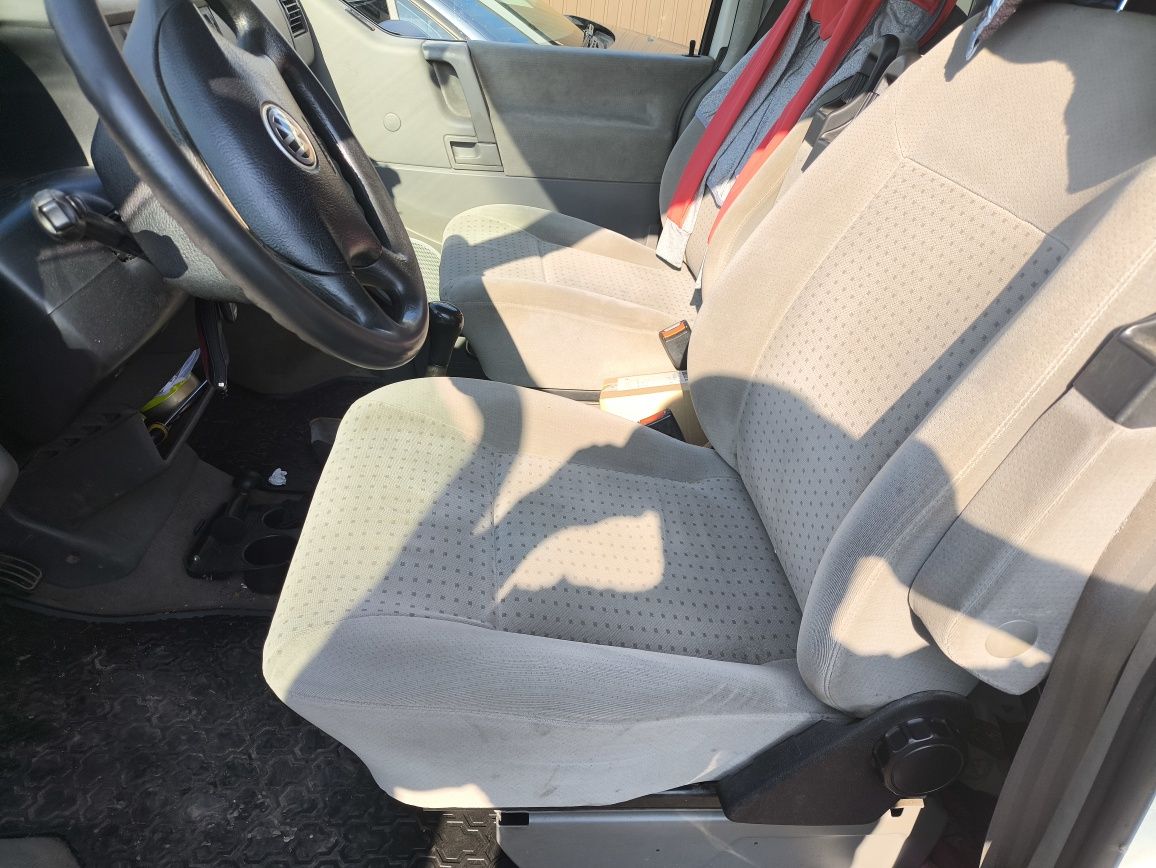 Caravela 2,5tdi klima 8 osoby