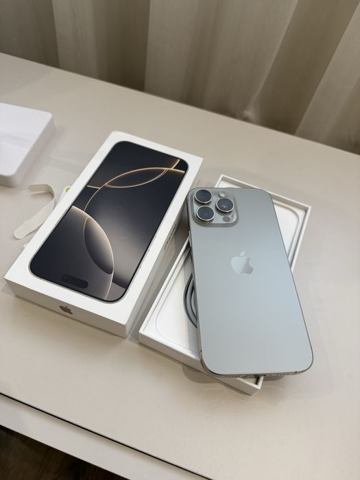 Iphone 16 Pro Max 256gb Natural Titanium як новий