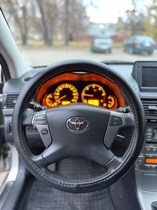 Toyota Avensis 2008р restayling 2,2d механіка 6ступка ідеальний стан