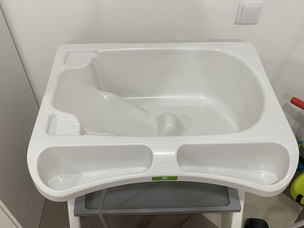 Banheira com trocador para bebé
