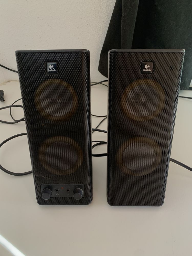 Set 2 colunas Logitech
