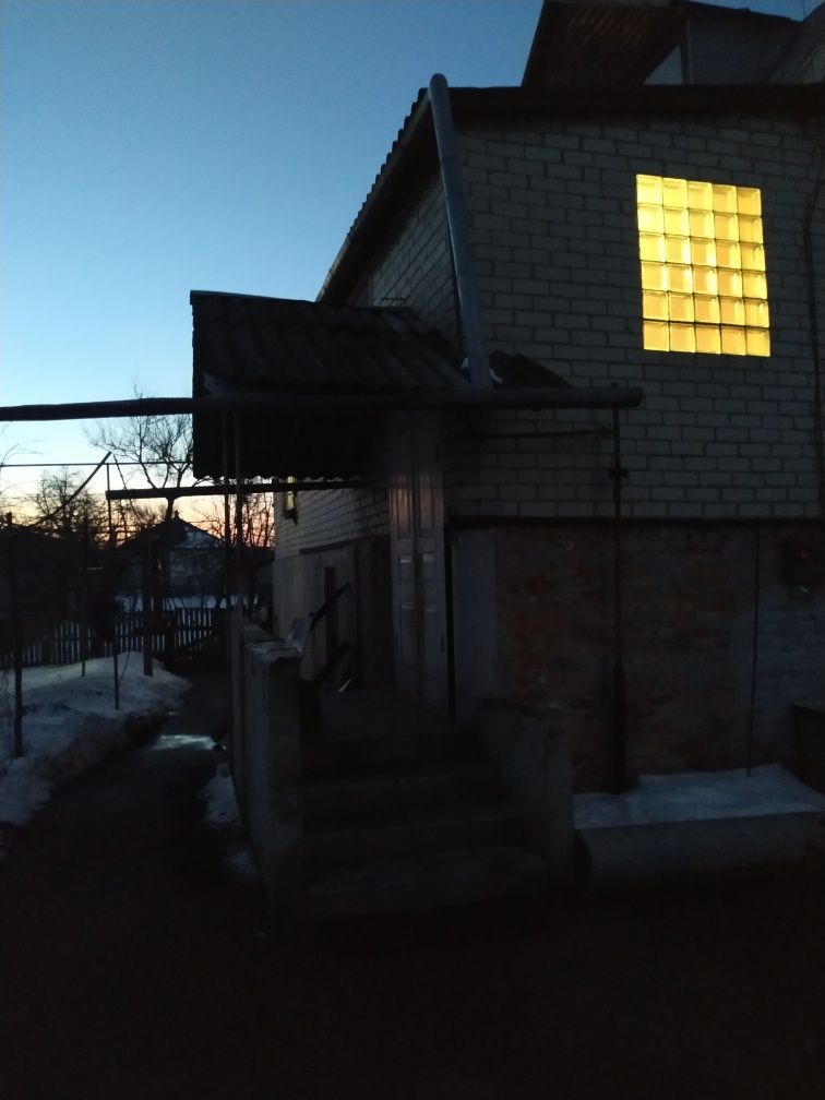 Продаю дом в г. Остер возможно оплата частями Лизинг/Кредит/рассрочка