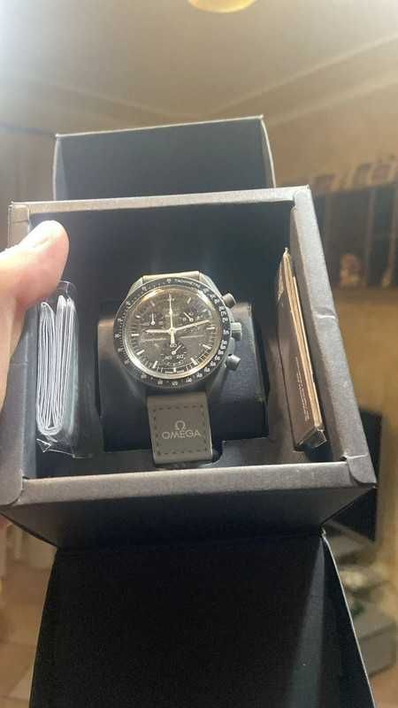 Omega x Swatch Merkury SO33A100：Bioceramika z Merkurem