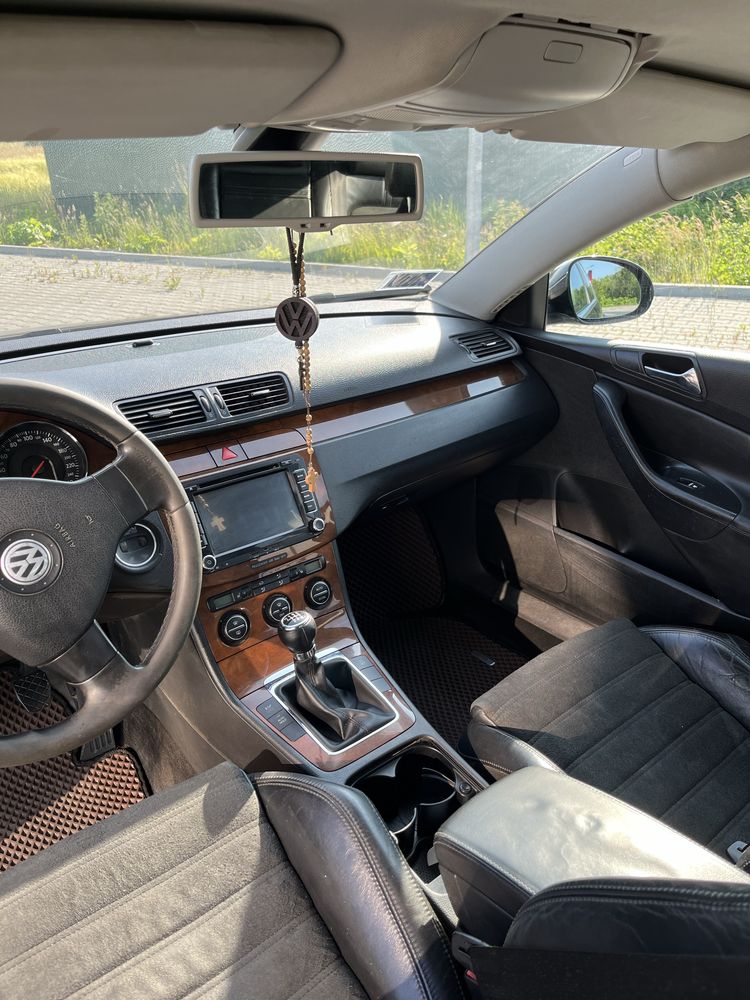 Volkswagen Passat B6 2007 2.0 FSI бензин