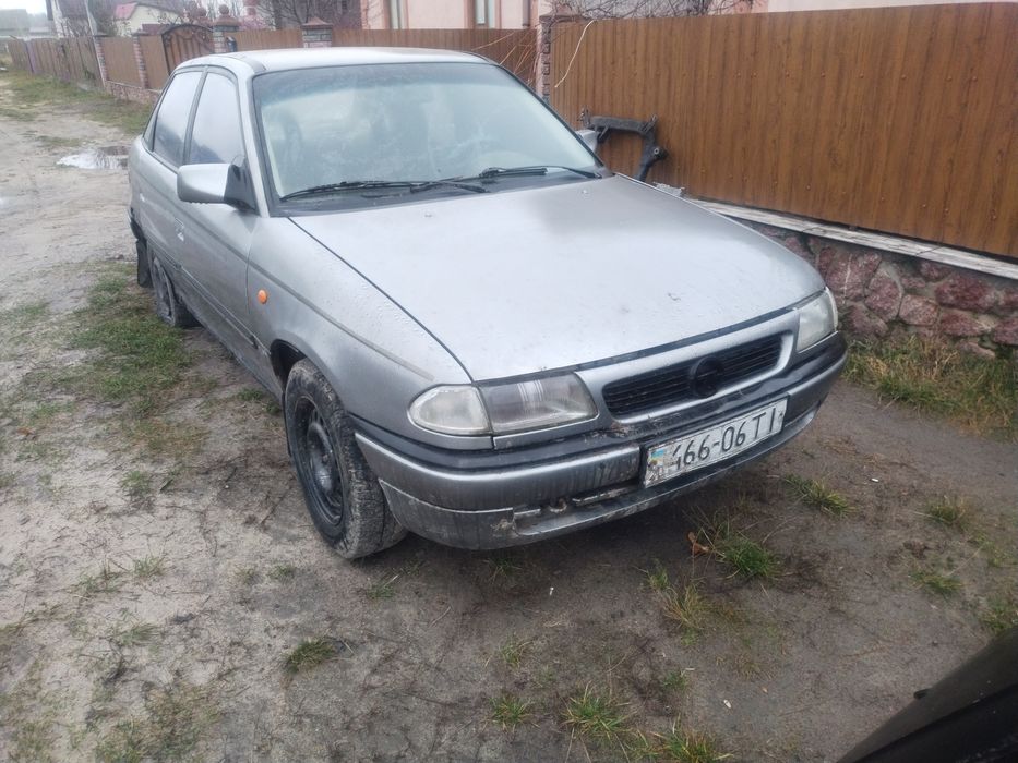 Опель Астра ф 1, 6 бензин