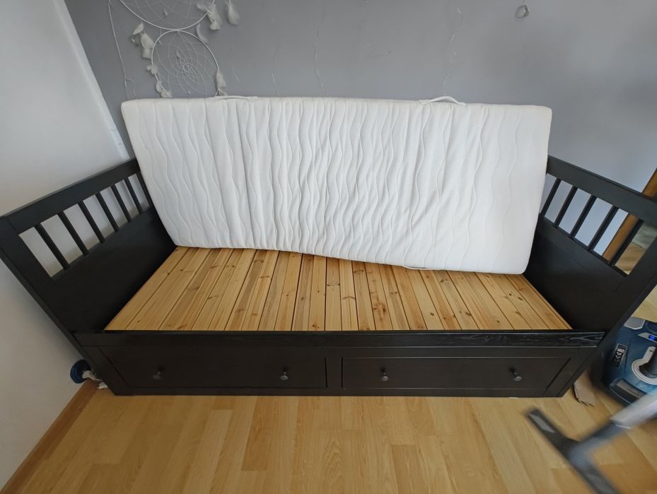 Łóżko rozkładane dwuosobowe leżanka drewniane Ikea czarne hemnes