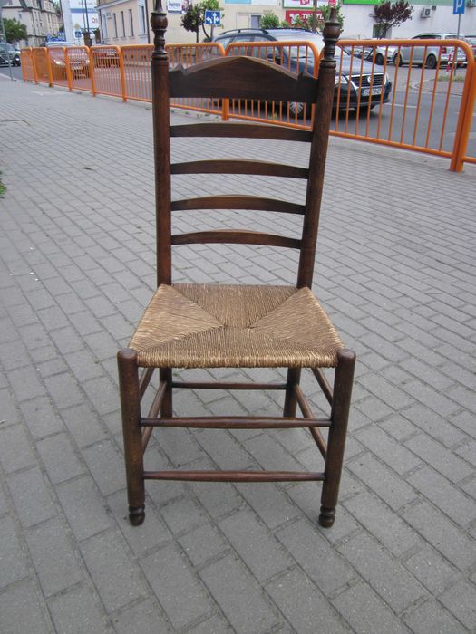stare krzesło antyk siedzisko wyplatane z sitowia
