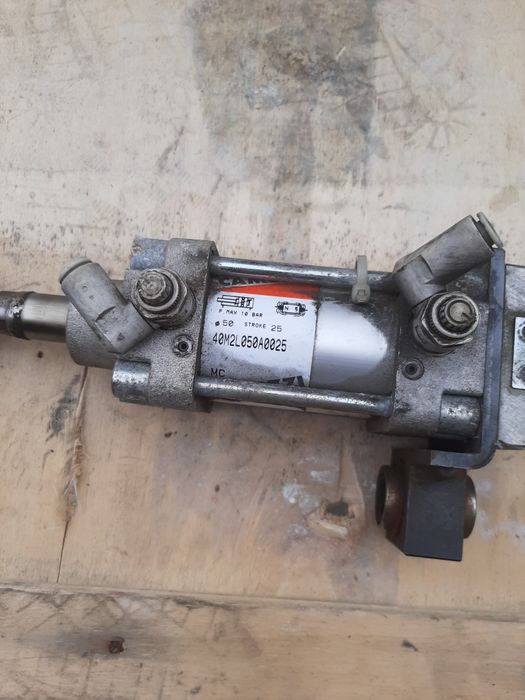 пневмо розпридільник. пневма . пневмоциліндри