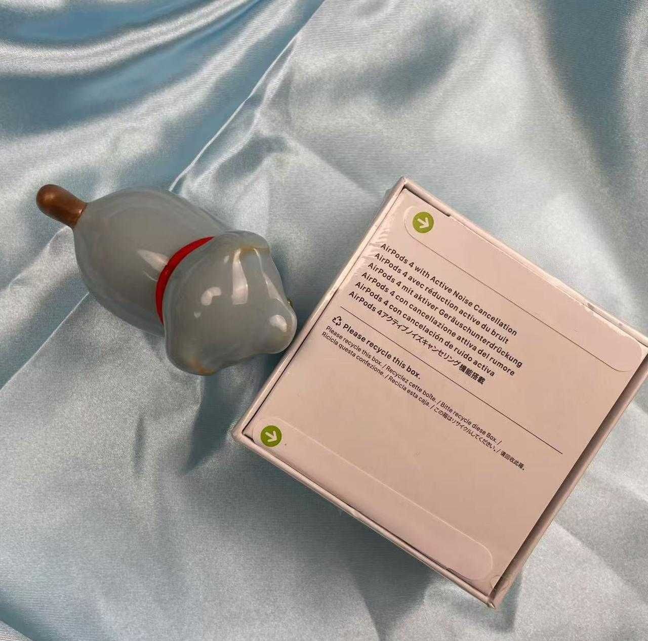Oryginalne słuchawki A.pple Air Pods 4 A-N-C
