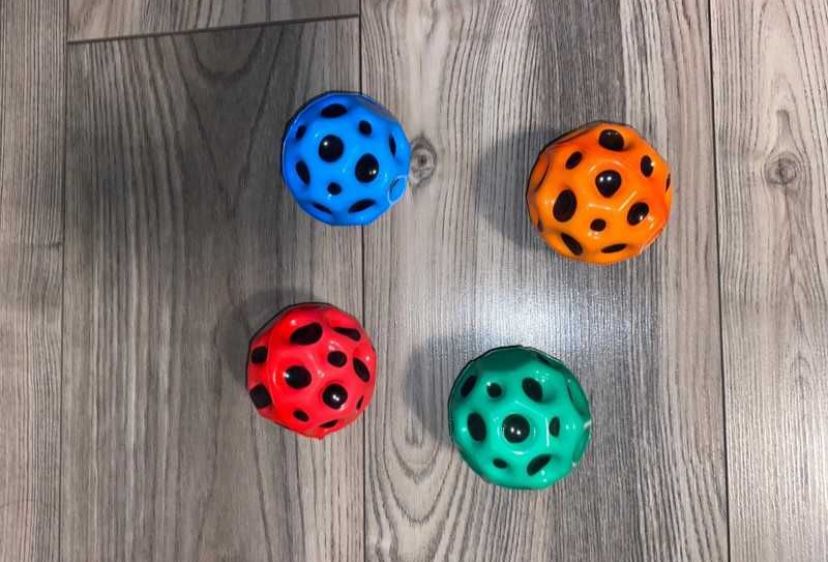 Piłki dla psa 4 szt.