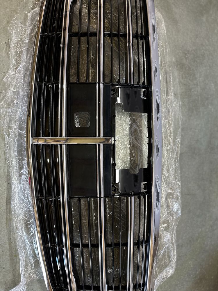 Решітка Mercedes w223 S-class