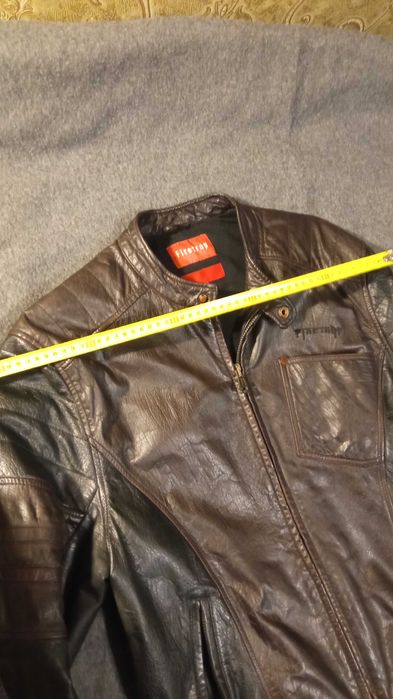 Куртка чоловіча шкіряна, розмір L
