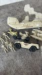 Set de soldados e carros militares