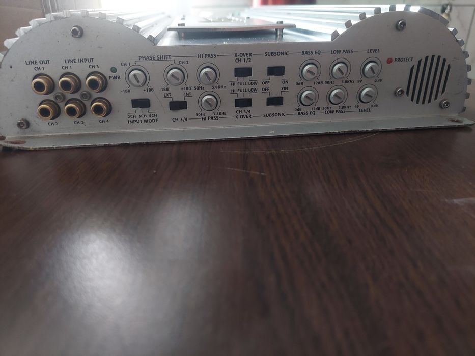 Wzmacniacz MAGNAT combat 4000 + woofer