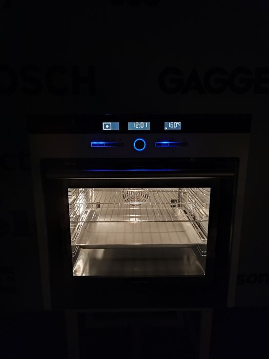 Вбудована духовка з піролітичним очищенням Siemens IQ700 Німеччина